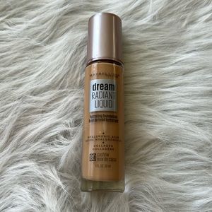 Maybelline dream radiant liquid hydrating foundation CASHEW